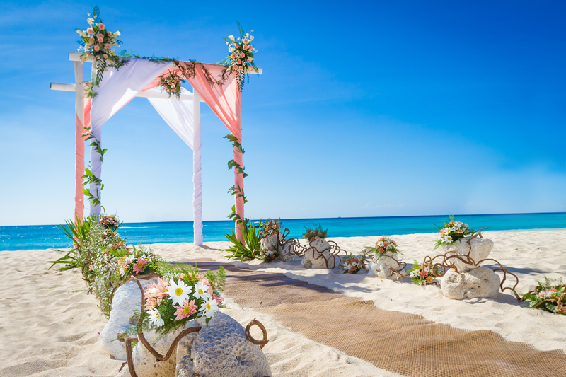 casa da cris casamento na praia quiosque altar