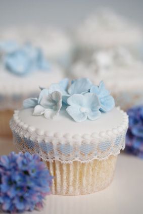 casa-da-cris-cupcakes-flor-azul